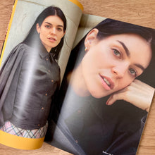 Mirrorwriting Issue 01
